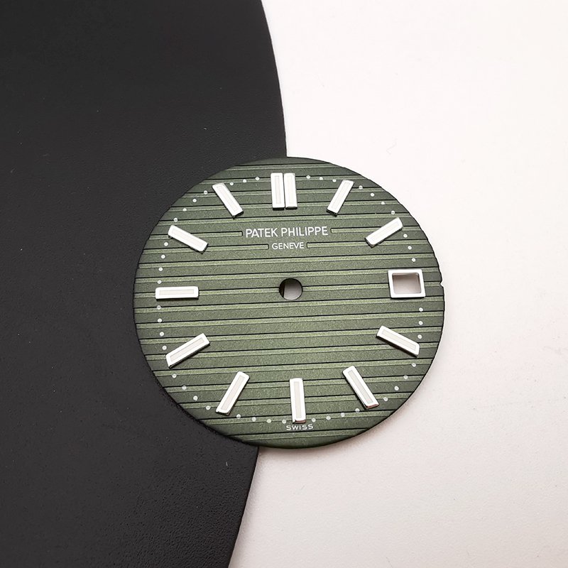 Patek-Philippe-Nautilus-5711-green-watch-dial-2-800×800