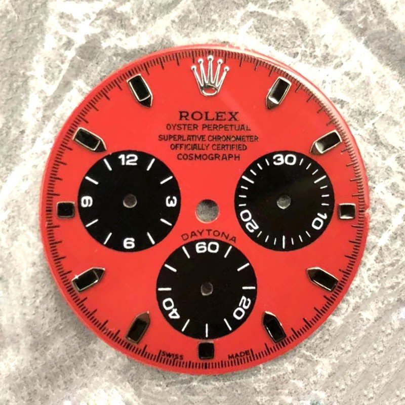 red-daytona-watch-dial-2-800x800